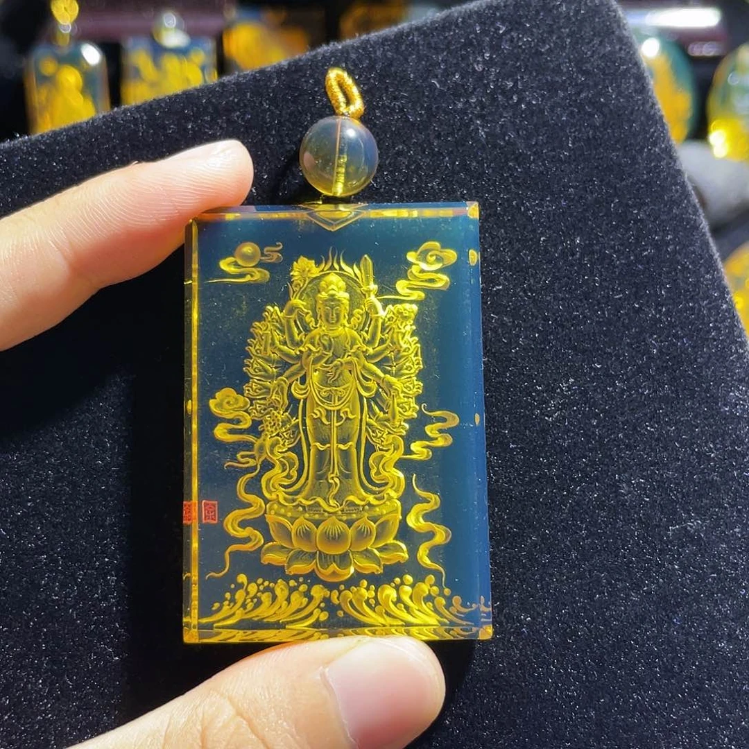 琥珀颈饰未镶嵌蓝珀千手观音阴雕吊坠