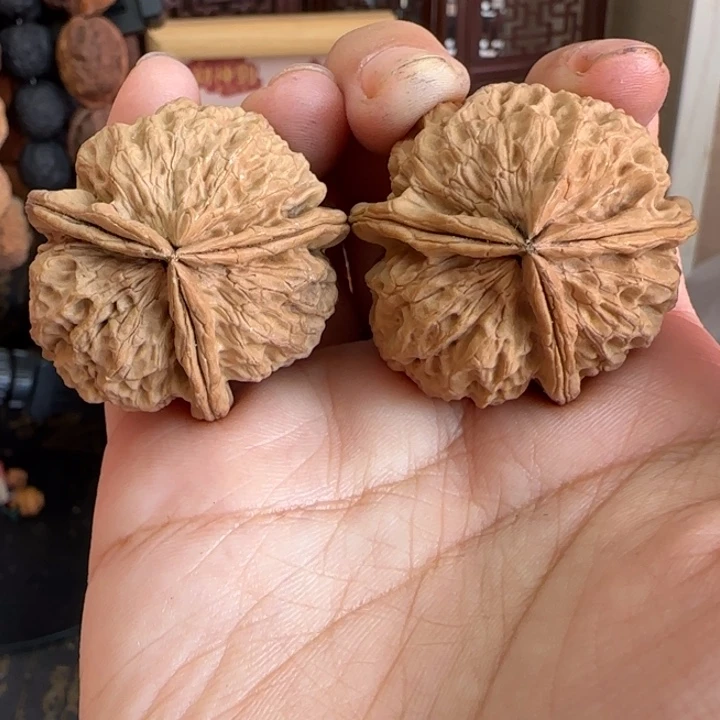 文玩核桃吊坠37独角兽三棱