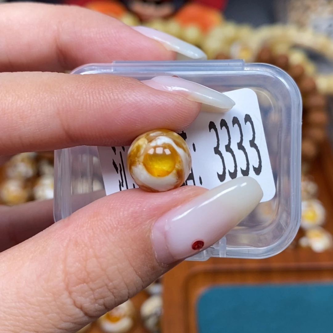 蜜蜡未镶嵌珠宝奇石3333