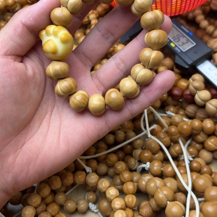 猴头核桃手串微瑕屁桃带配饰