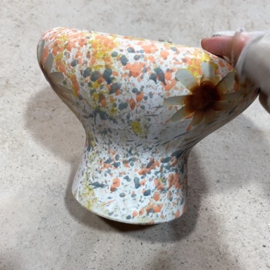 罐默认微瑕，有孔编号19-63