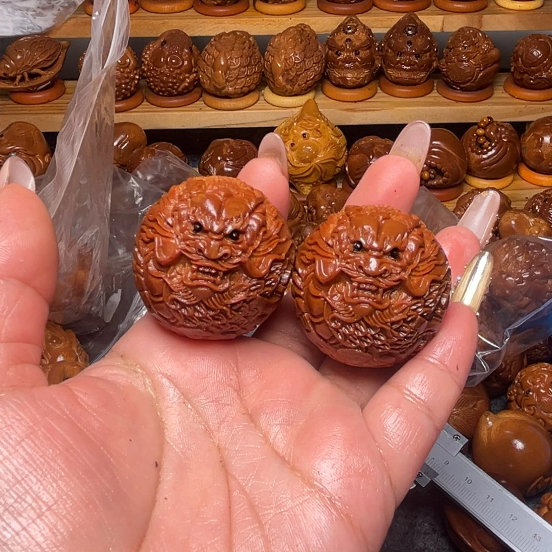 *****橄榄核把件龙球3.8