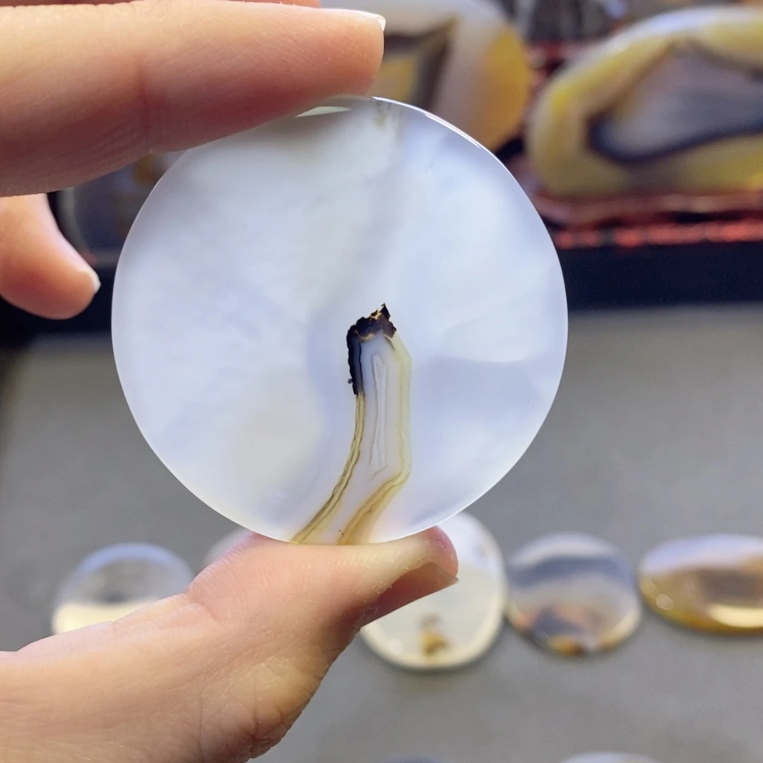 玛瑙/玉髓颈饰未镶嵌编号44瑕疵