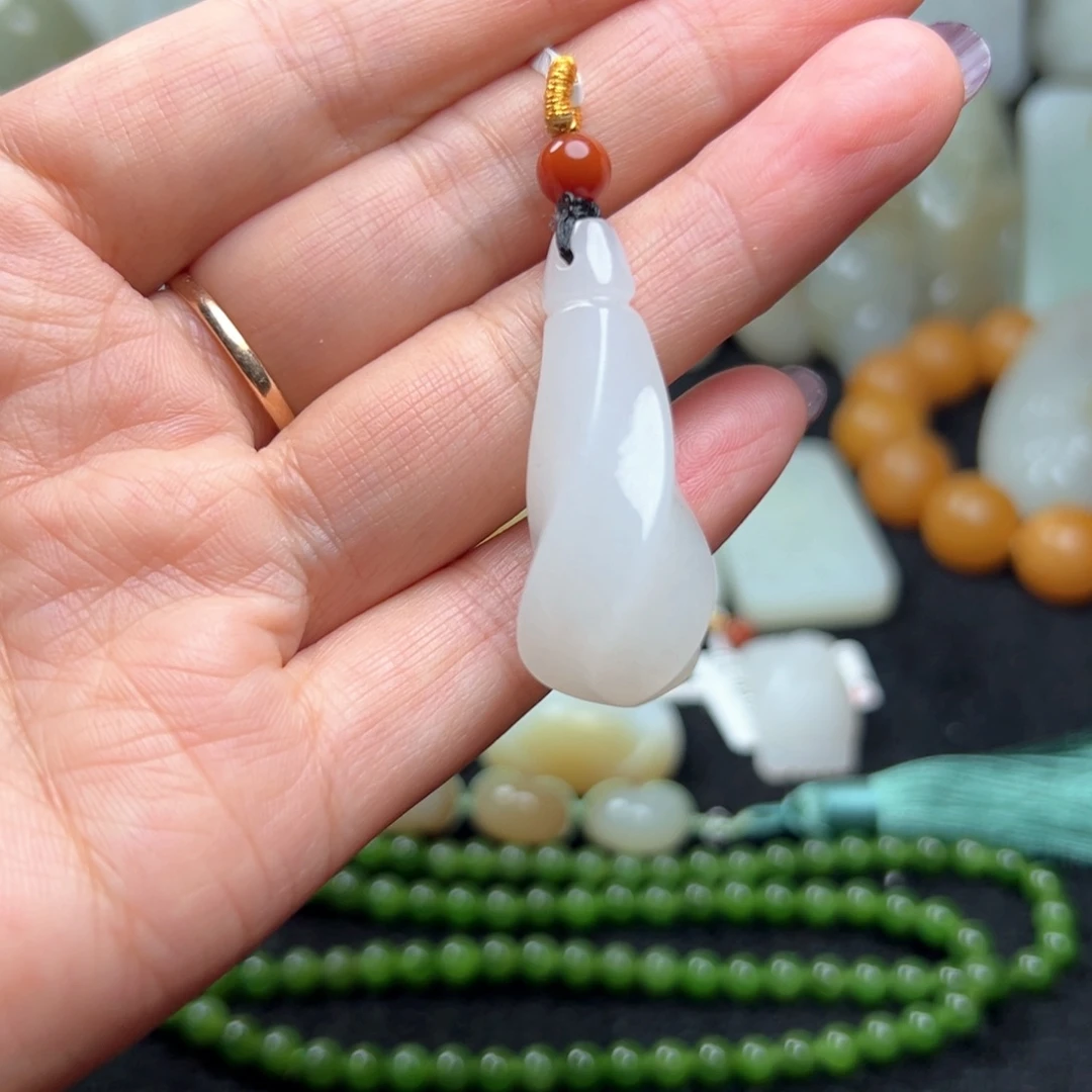 和田玉未镶嵌吊坠(不含链)