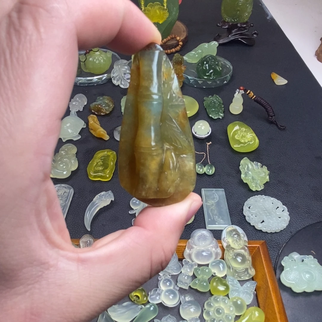 蛇纹石玉合金颈饰