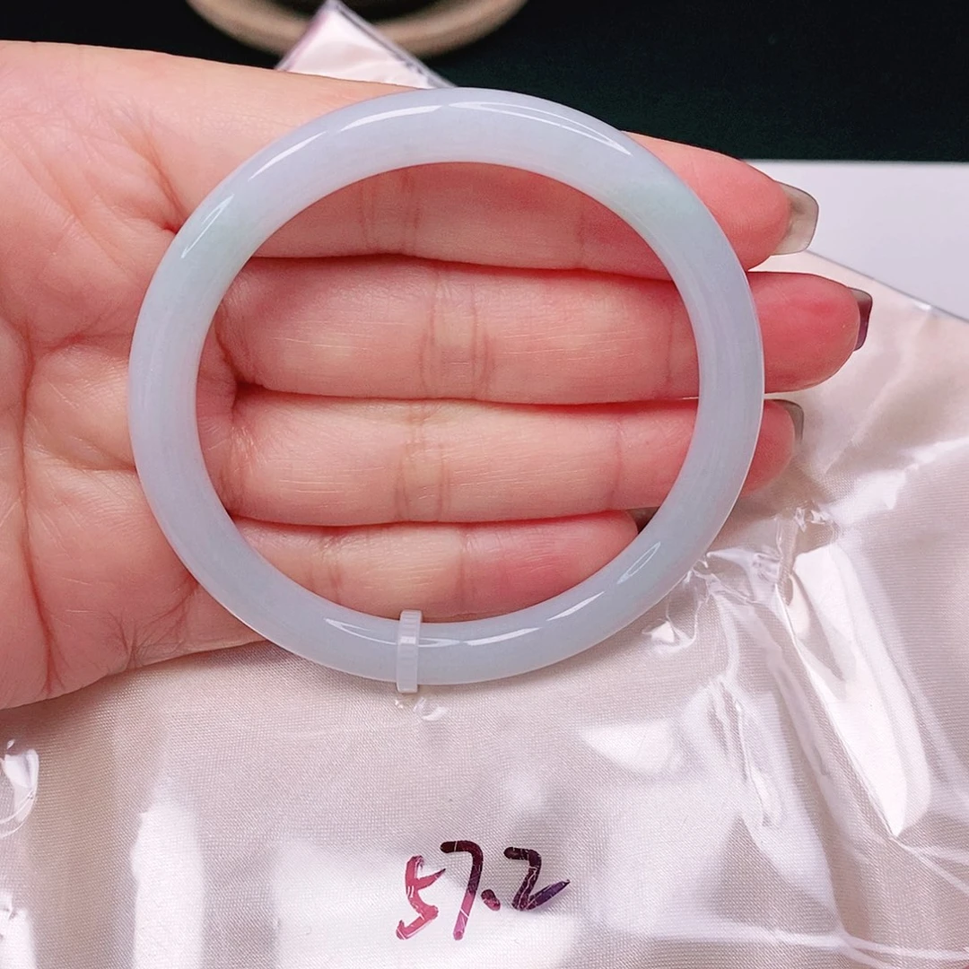 【闪购商品】翡翠手镯未镶嵌圆