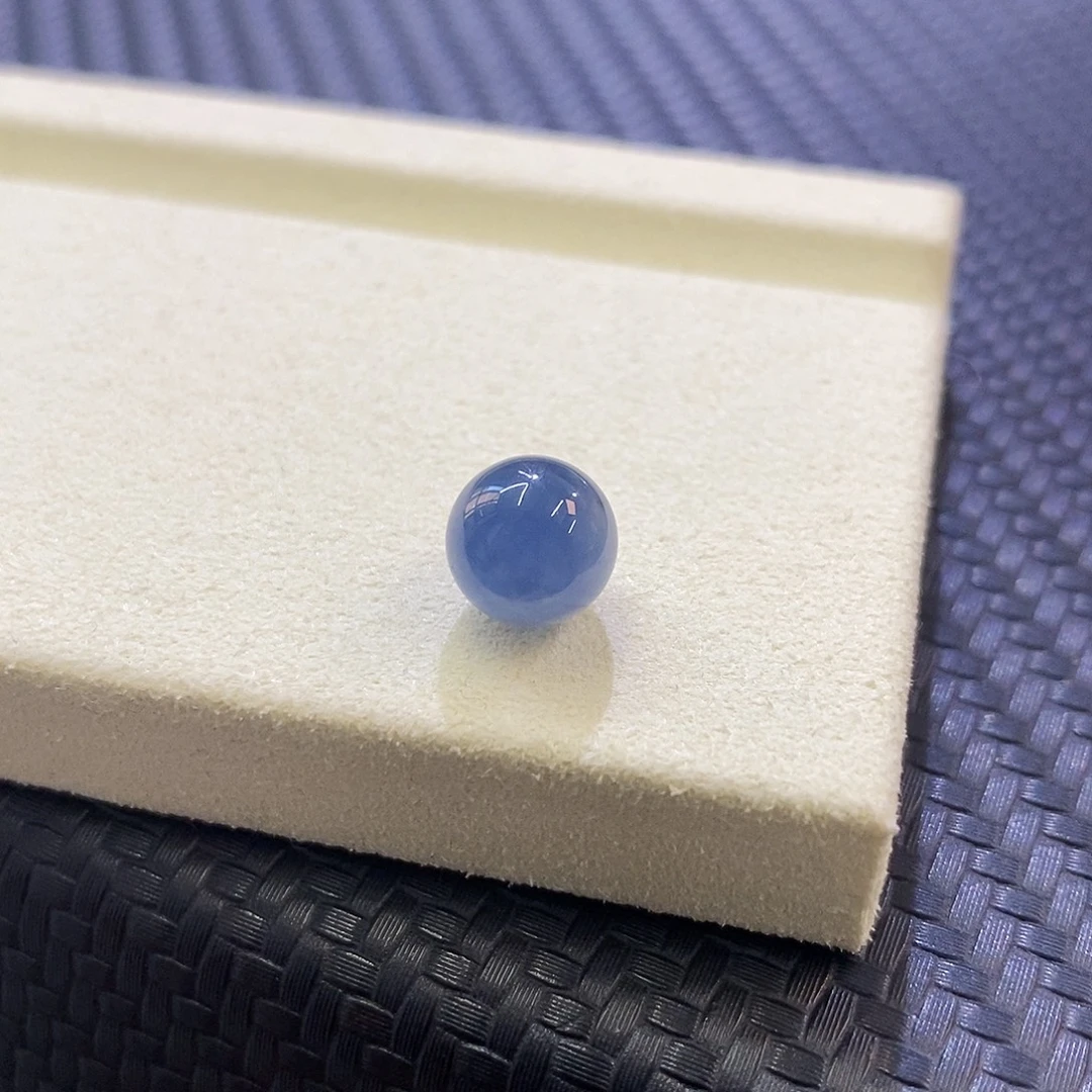 翡翠未镶嵌挂件亏清皇家蓝，卡7.7