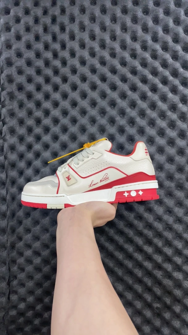 95新 LouisVuitton/路易威登 41码 trainer 白红水泥 低帮板鞋