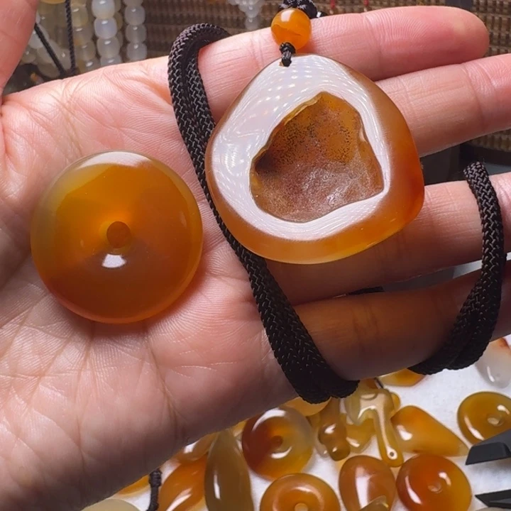 用***4玛瑙/玉髓合金颈饰002