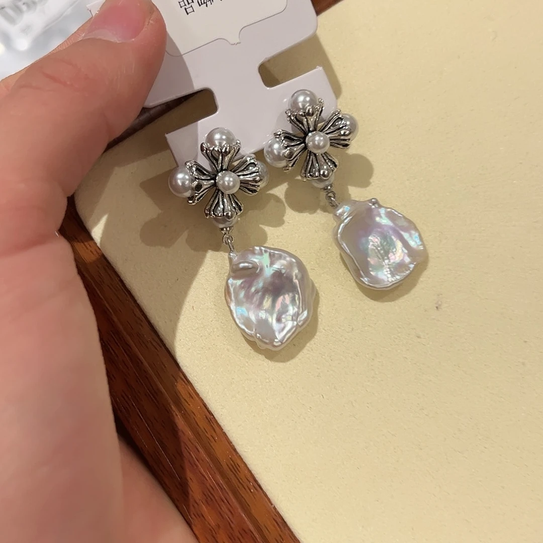 淡水珍珠颈饰合金