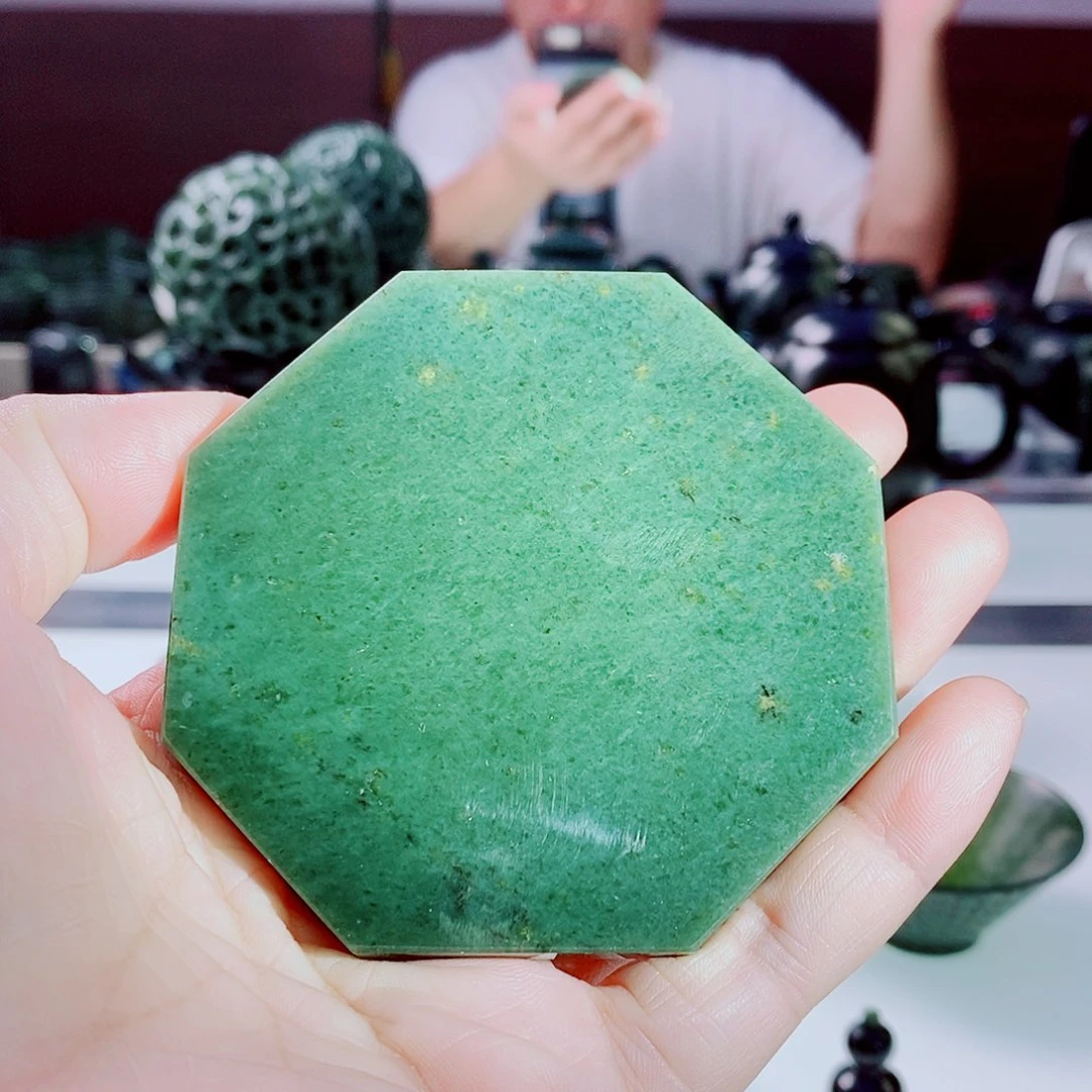 未镶嵌和田玉（青玉）摆件