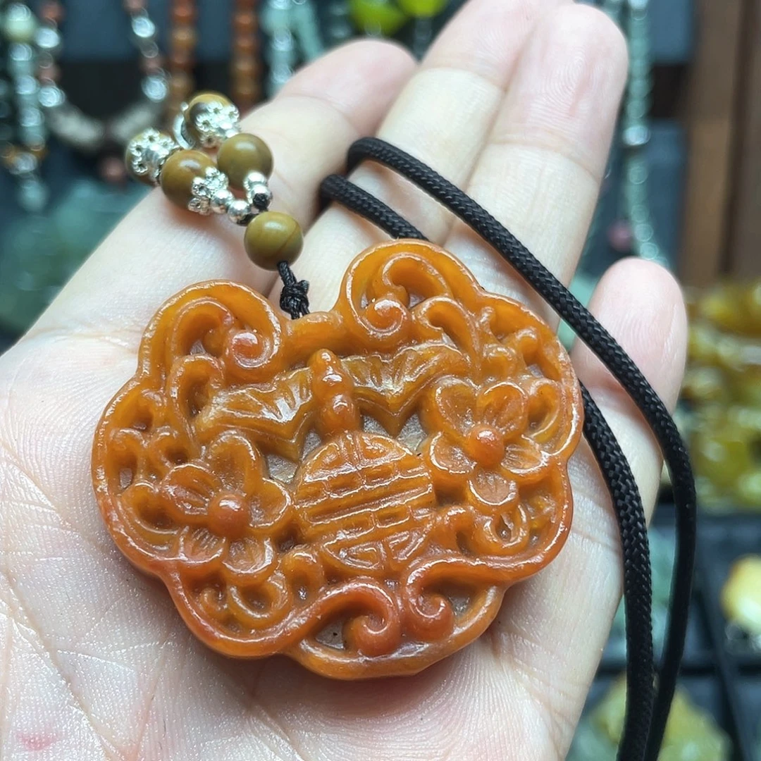 穿***期蛇纹石玉未镶嵌颈饰