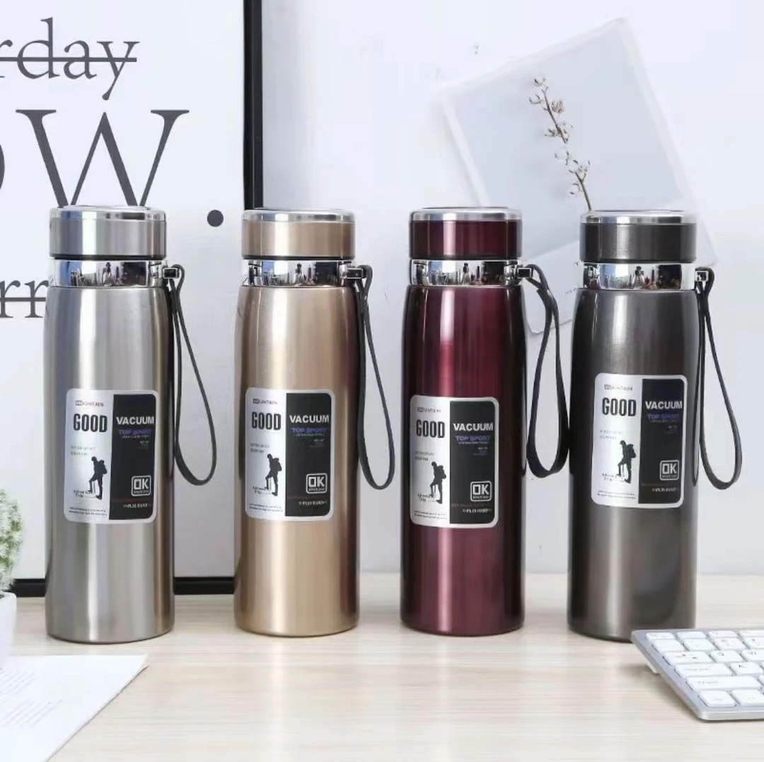 大容量800毫升手提式吊带壶保温杯车载家用便携户外运动颜色随机