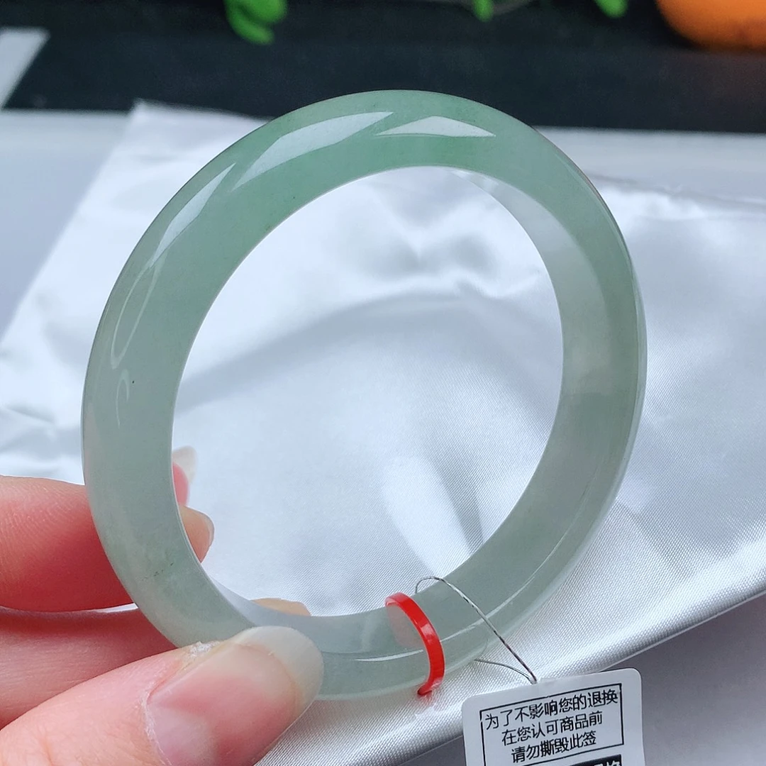 翡翠手镯未镶嵌58+圈