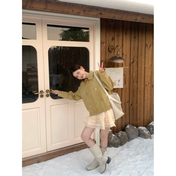 【赵小小&巴塞尔落日】7851 秋季粉色刺绣休闲正肩设计感高级感外套