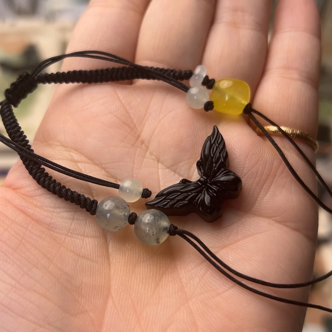 蛇纹石玉颈饰合金