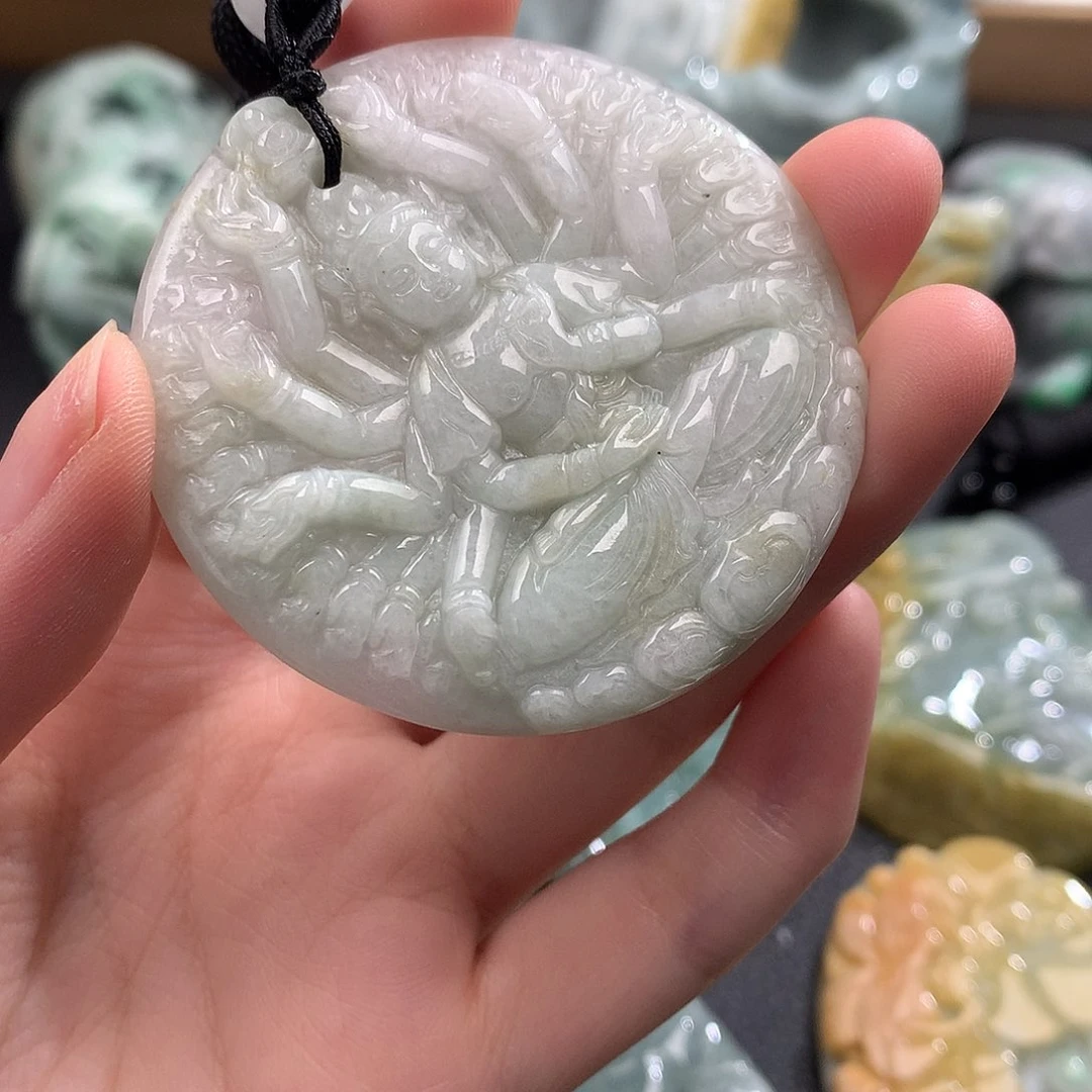 吊坠(不含链)未镶嵌翡翠