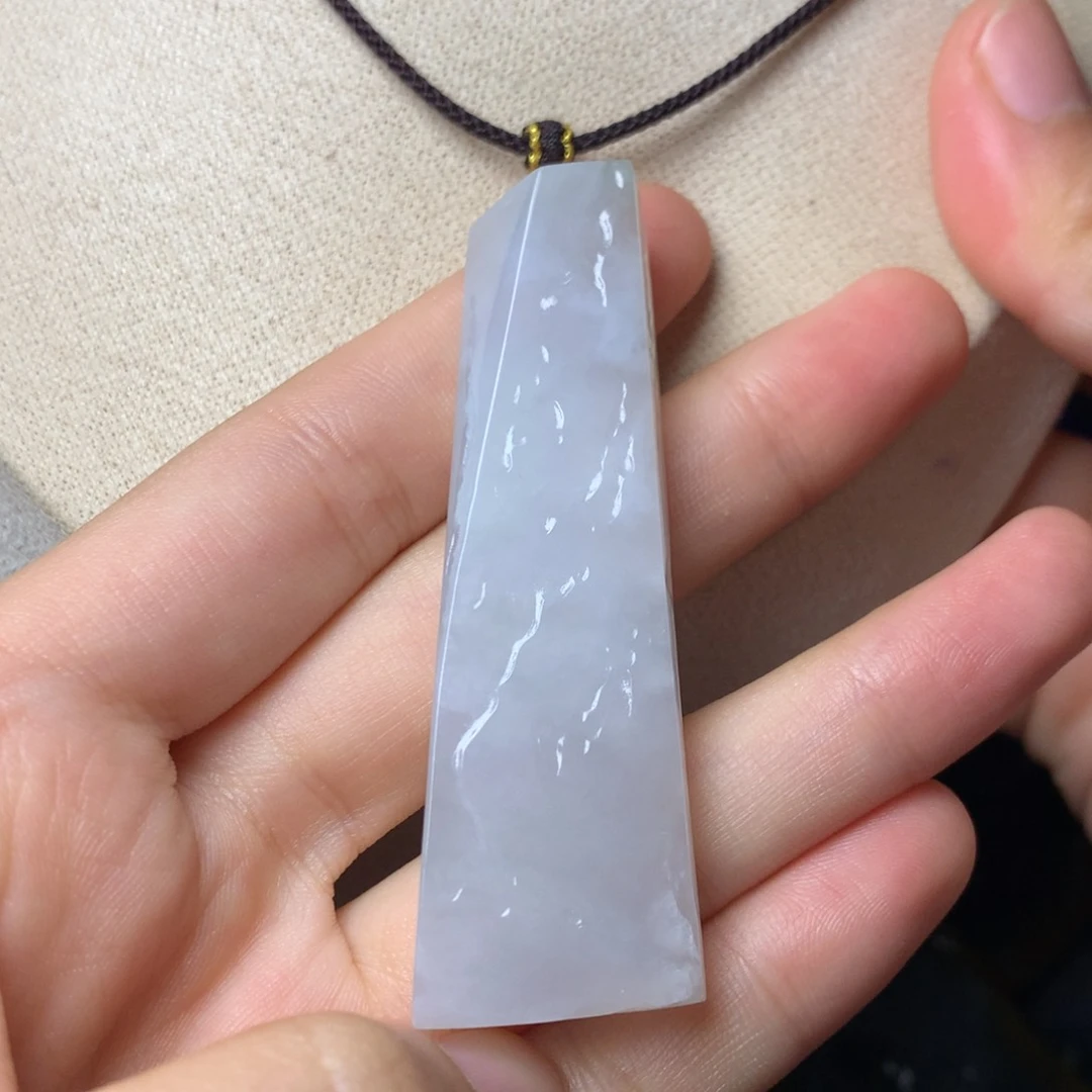 翡翠颈饰未镶嵌吊坠