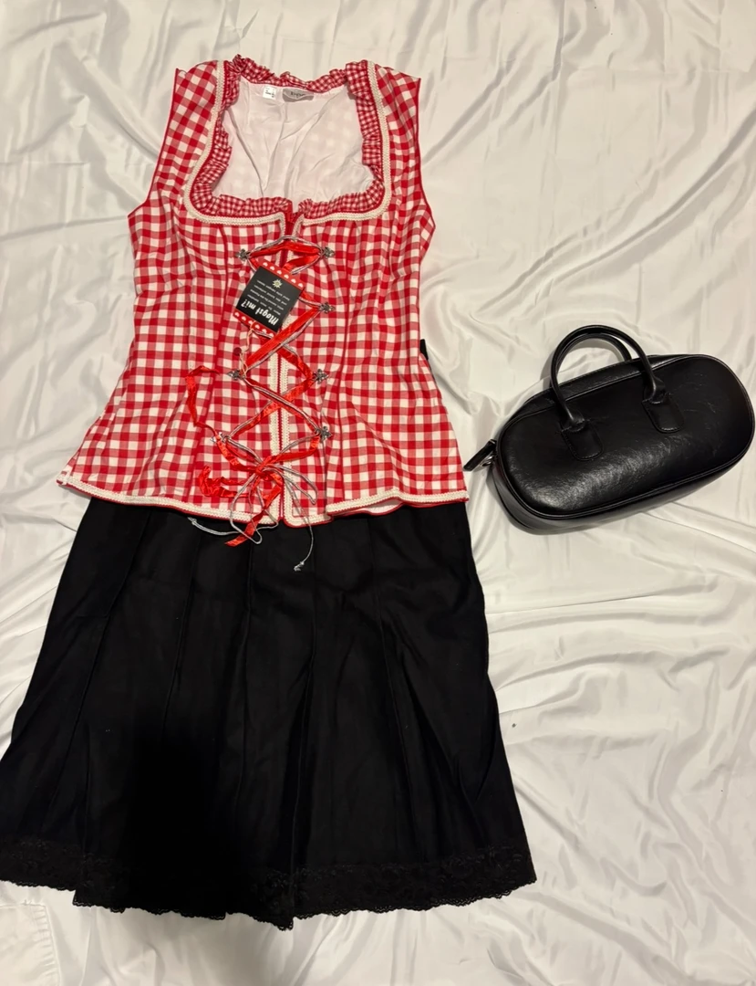 女装库存尾货默认瑕疵介意者勿拍