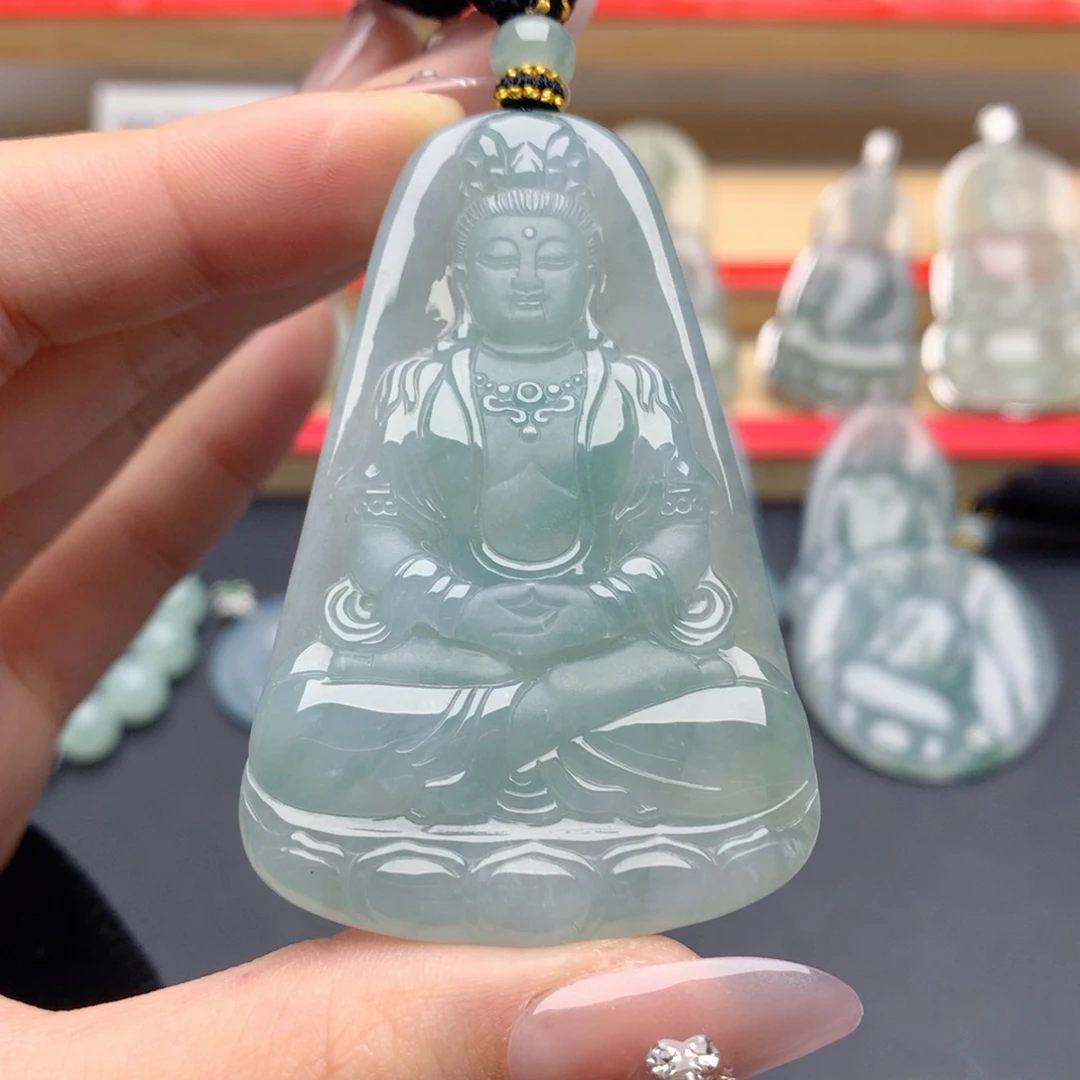 翡翠未镶嵌颈饰观音