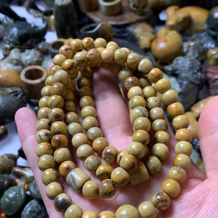 岫岩河磨玉（透闪石质玉）未镶嵌把件