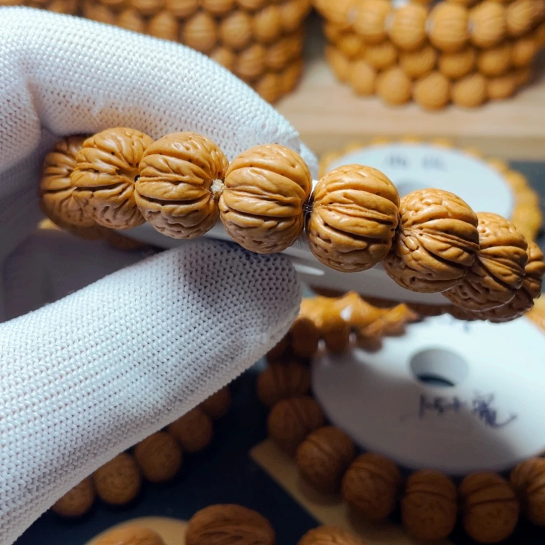 S***～桃木金丹桃核，皮质好，密度大