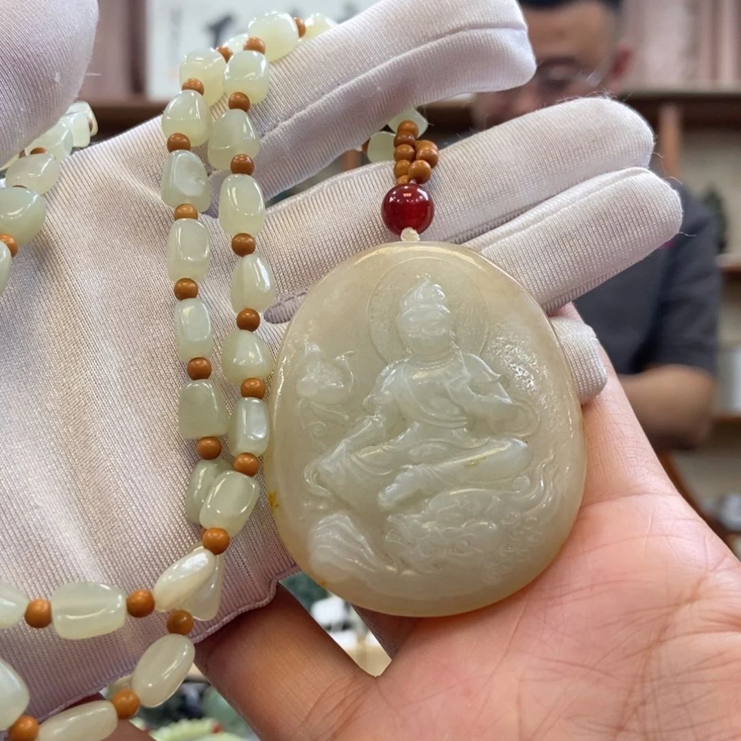 和田玉吊坠未镶嵌