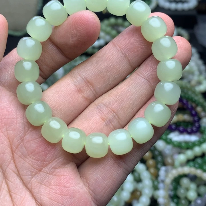 和田玉未镶嵌手串