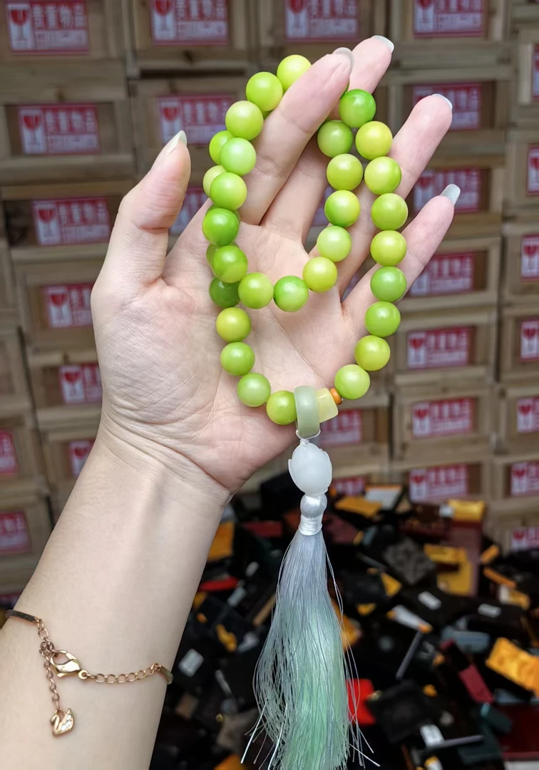 J0248 精品手串无礼盒