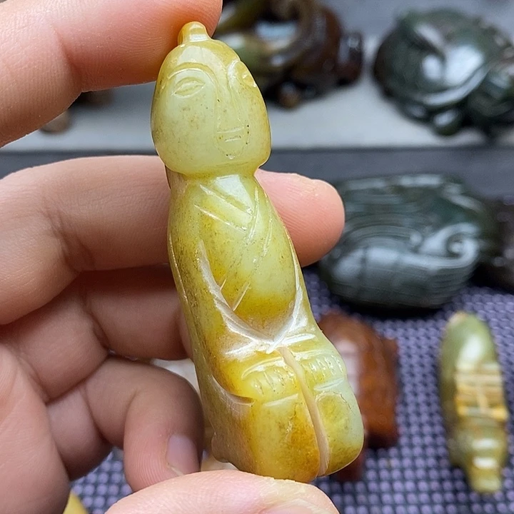 未镶嵌蛇纹石玉颈饰