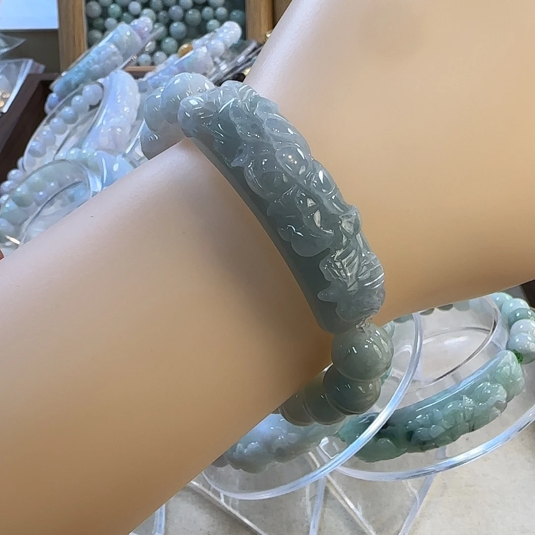 颈饰未镶嵌翡翠手牌