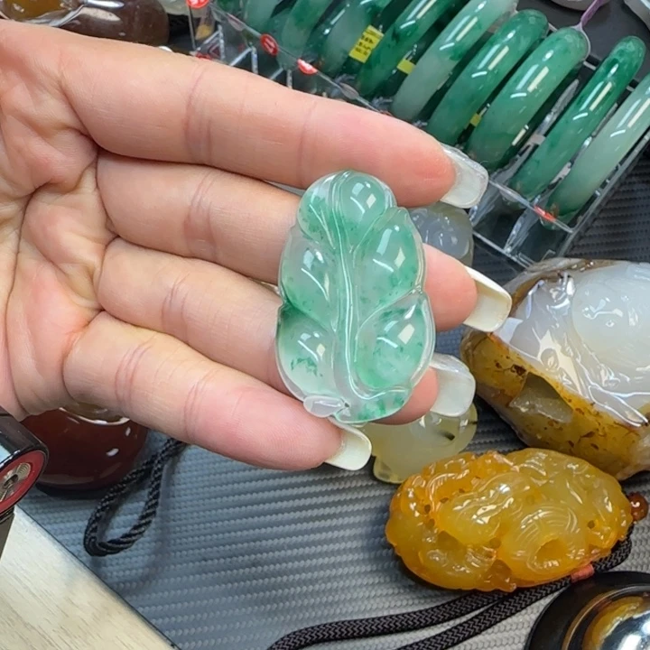 玛瑙/玉髓合金吊坠