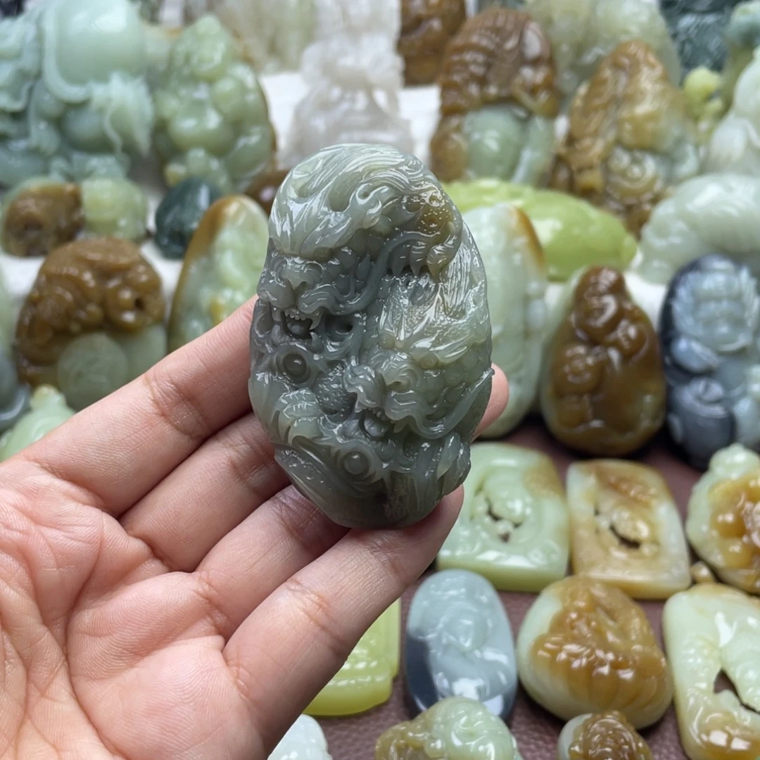 颈饰未镶嵌和田玉