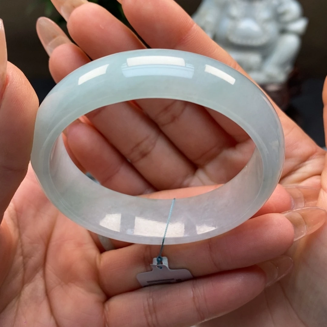 翡翠手镯未镶嵌天然