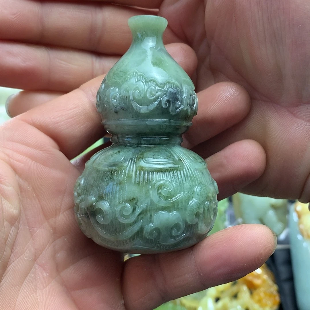 岫玉未镶嵌手把件