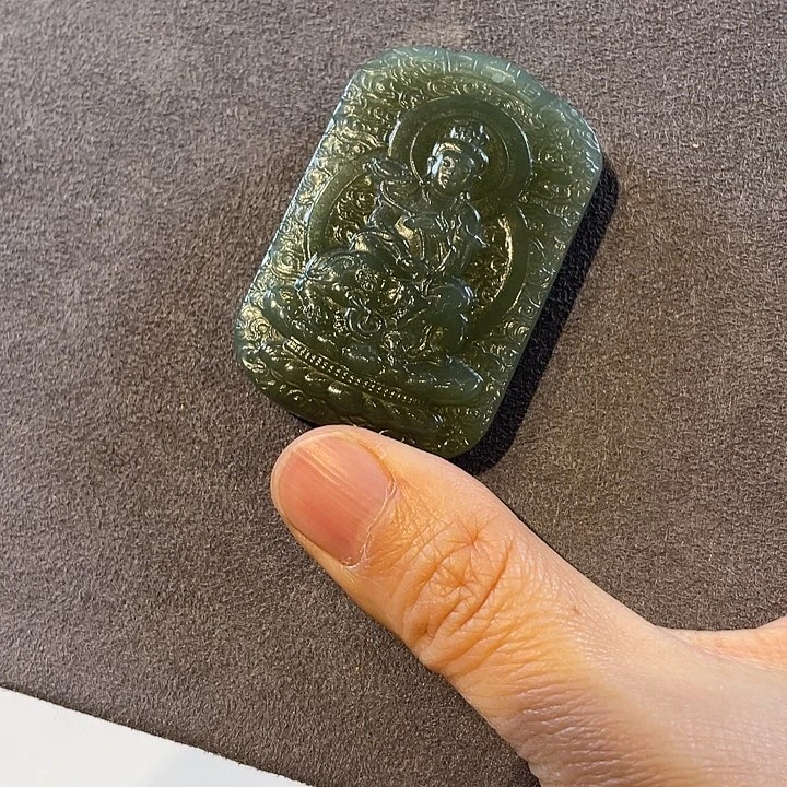 和田玉未镶嵌颈饰龙牌