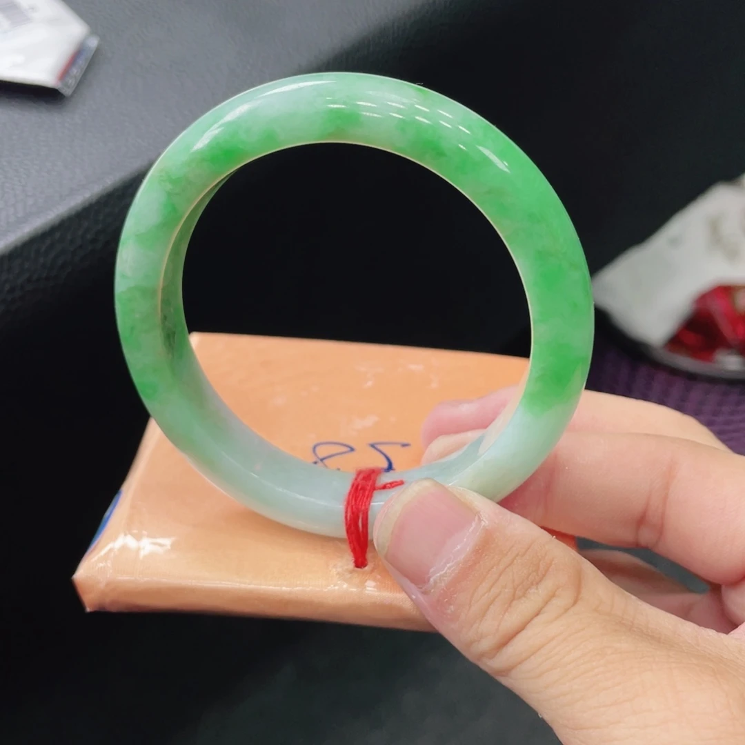 翡翠未镶嵌手镯翡翠