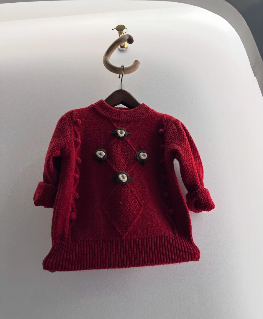 2025新年战袍衣服红色重工刺绣钩花女中童厚款毛衣