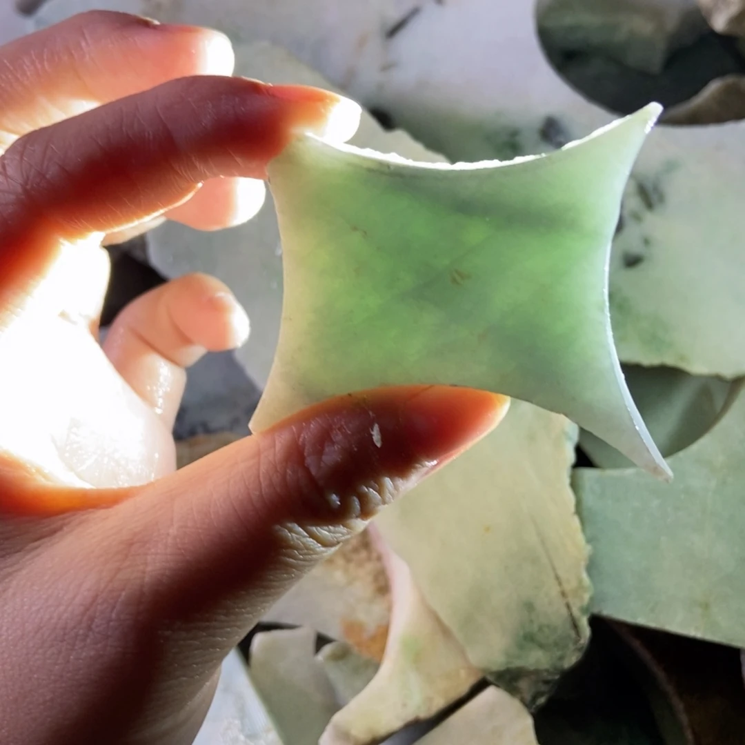 翡翠未镶嵌颈饰天然翡翠