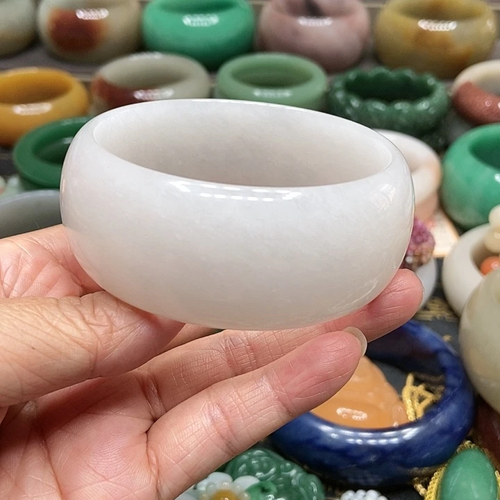 石英质玉手镯未镶嵌向*