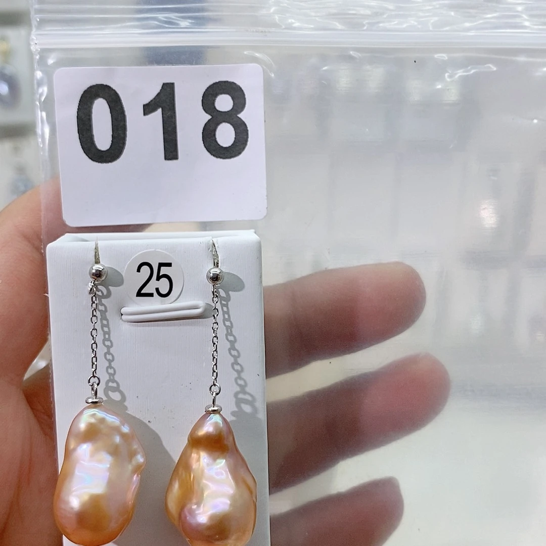 淡水珍珠颈饰合金