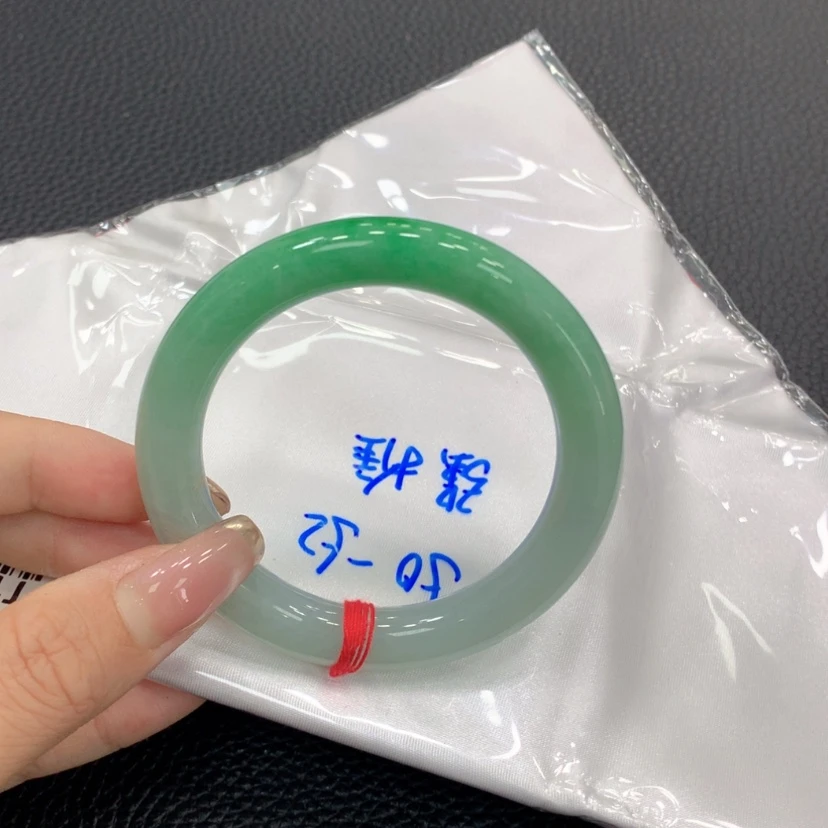 【闪购商品】翡翠手镯未镶嵌翡翠