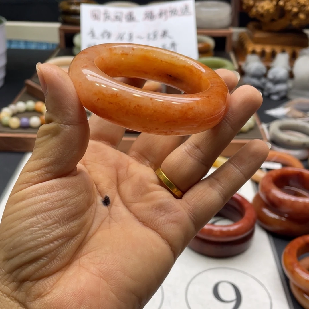 蓝***石英岩玉未镶嵌手镯