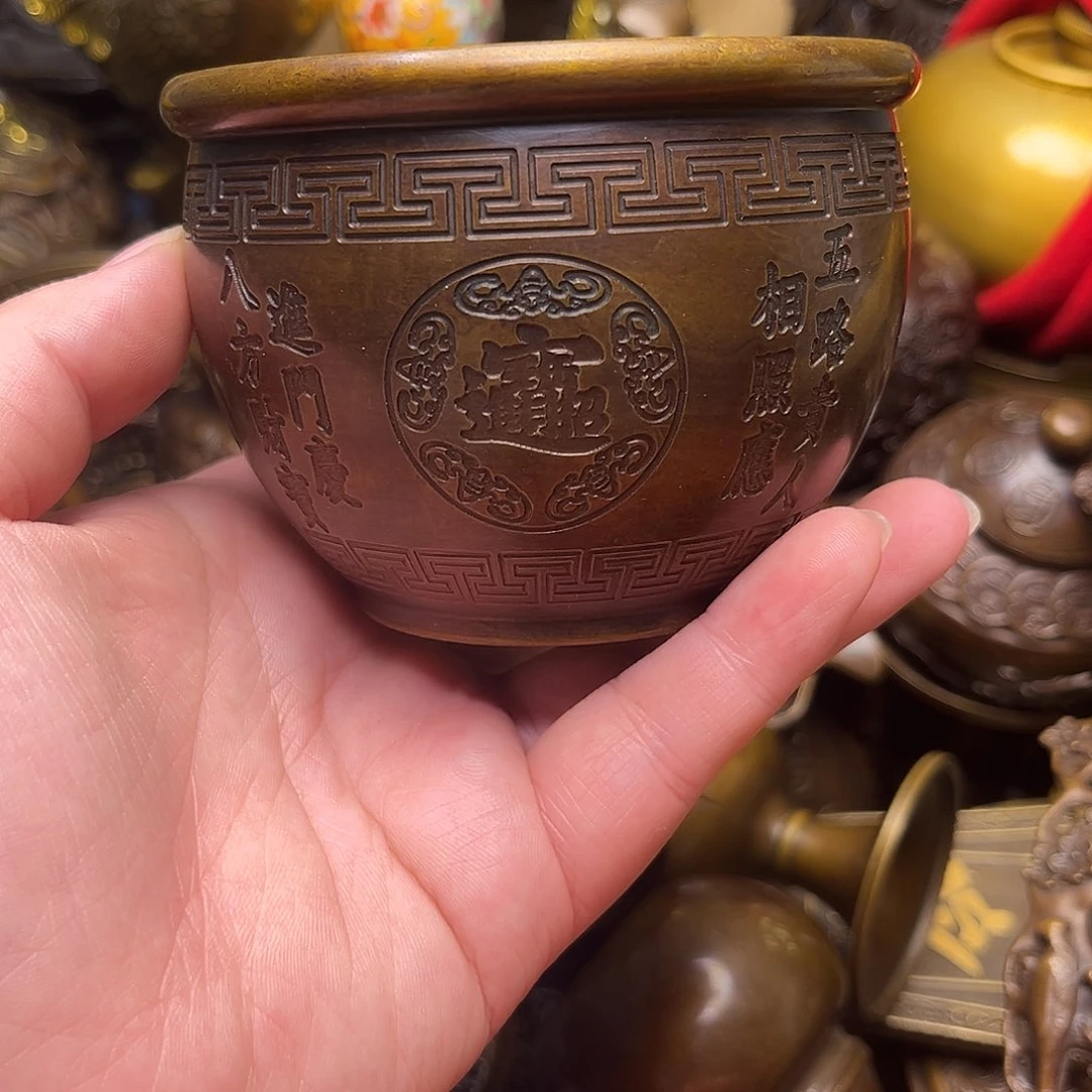 精美铜器批发档口