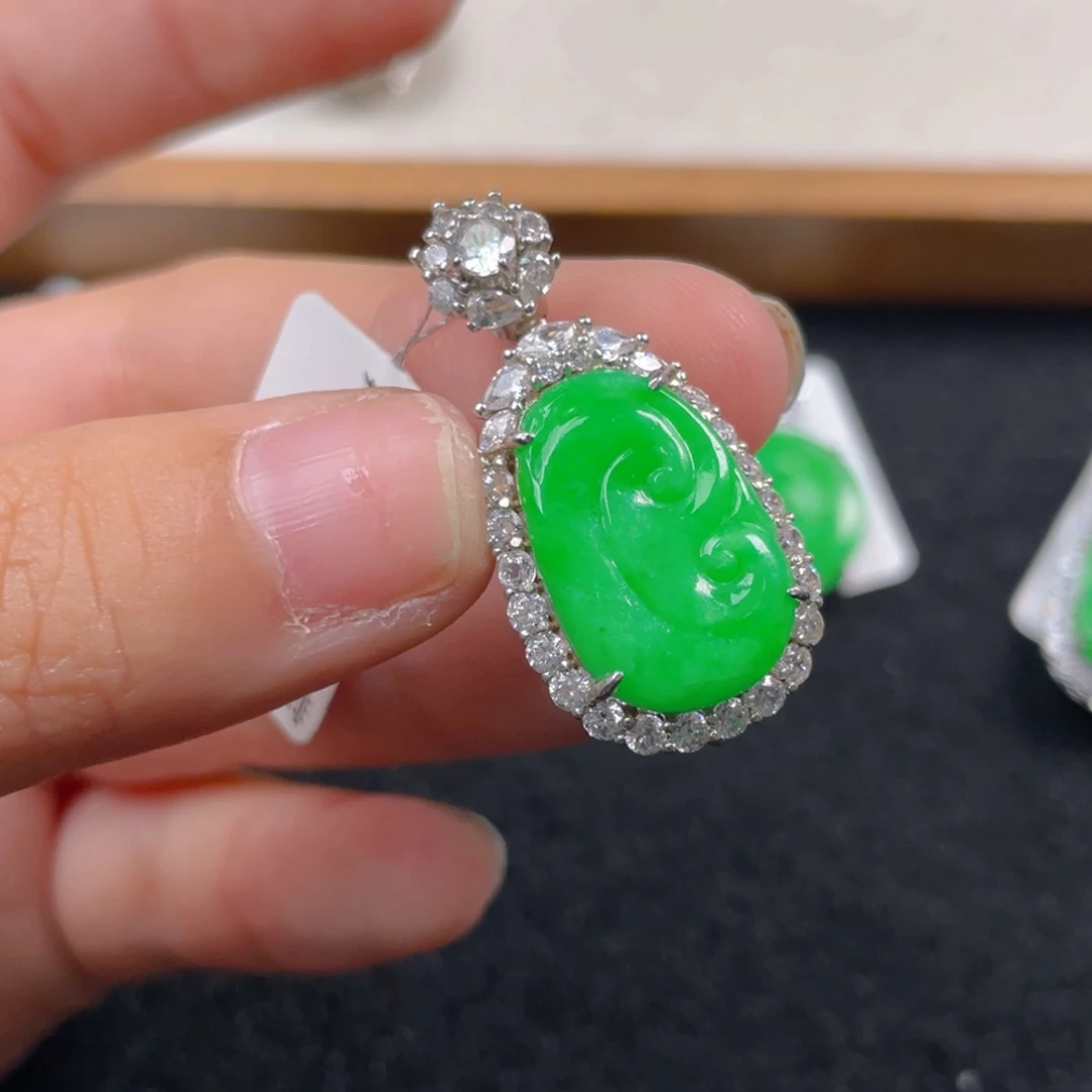 翡翠颈饰银S925镶嵌h h h j j