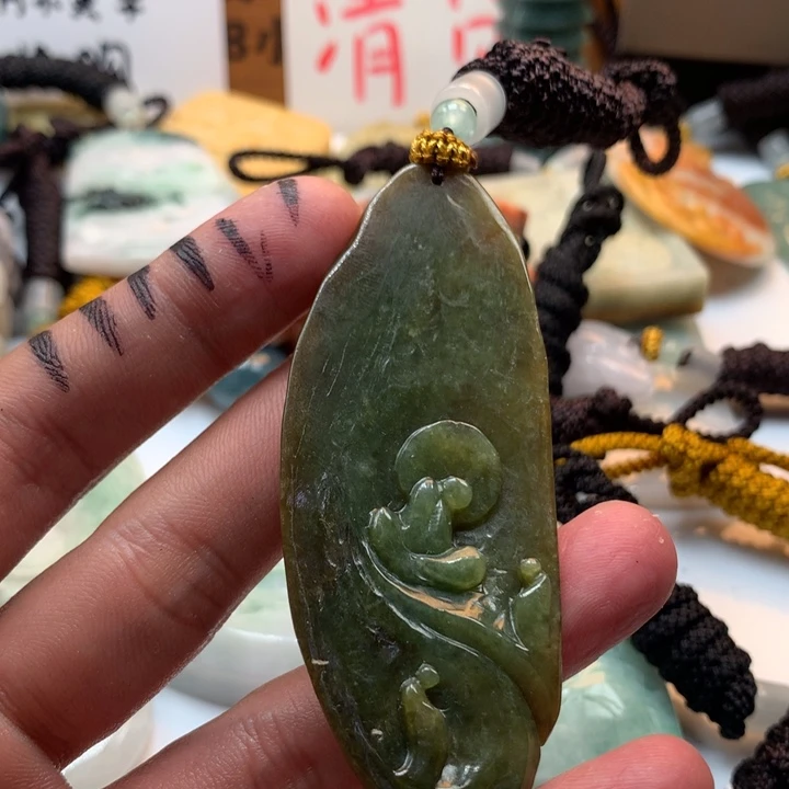 翡翠未镶嵌颈饰保真天然a货翡翠