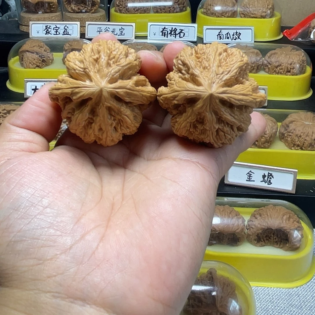 瘦***名文玩核桃把件粗筋45