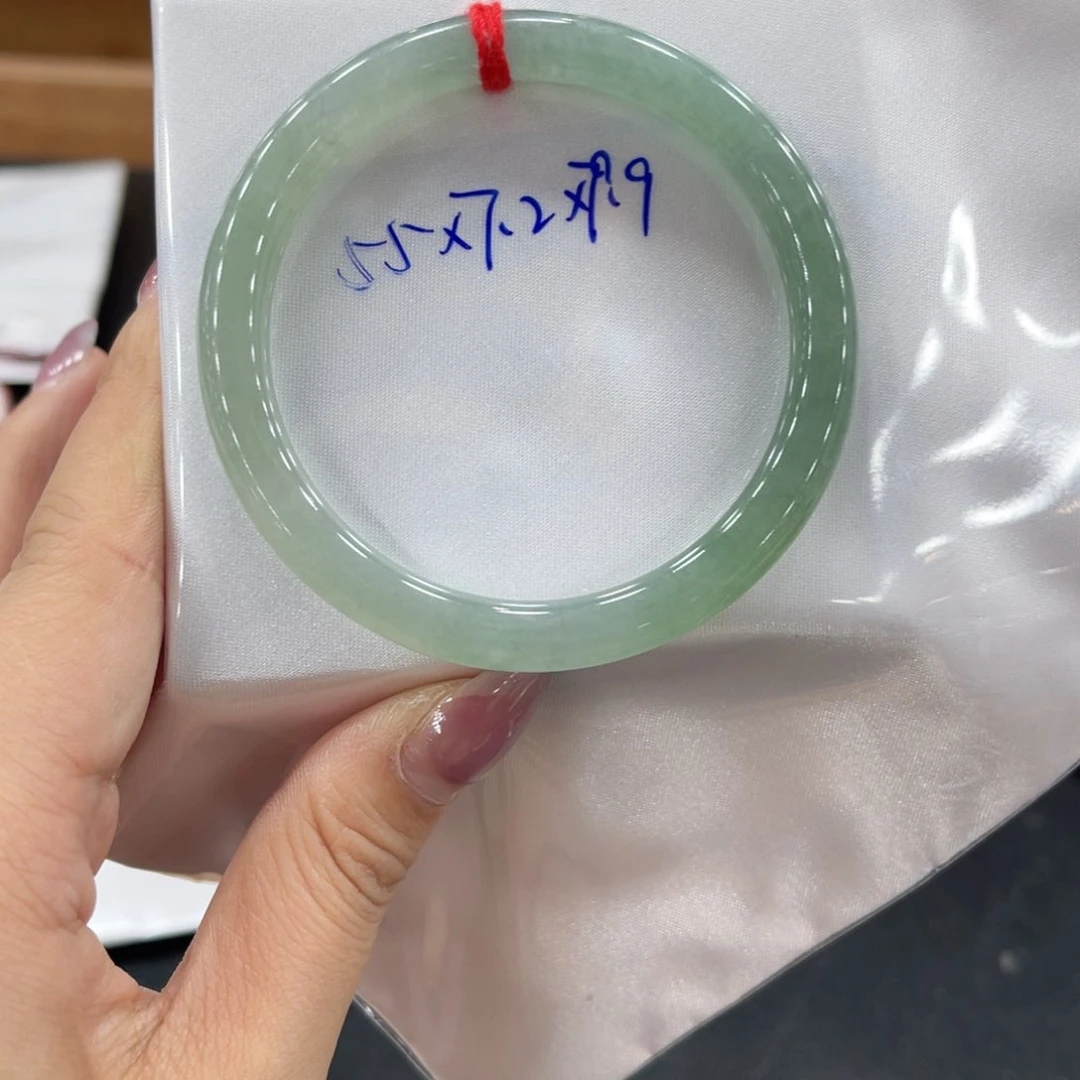 未镶嵌手镯翡翠翡翠