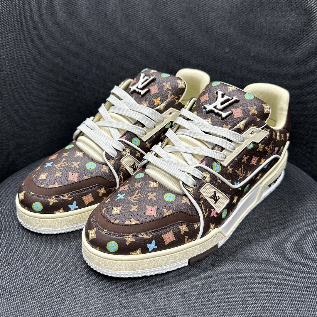 99新 LouisVuitton/路易威登 巧克力泰勒联名