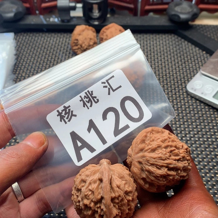 吊坠文玩核桃金麒麟